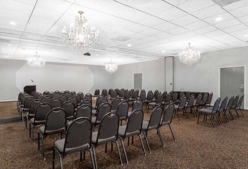 בית מלון כפרי Ramada By Wyndham Henderson/evansville