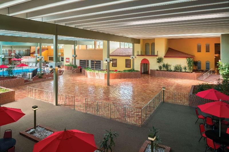 ホテル Ramada By Wyndham Indiana