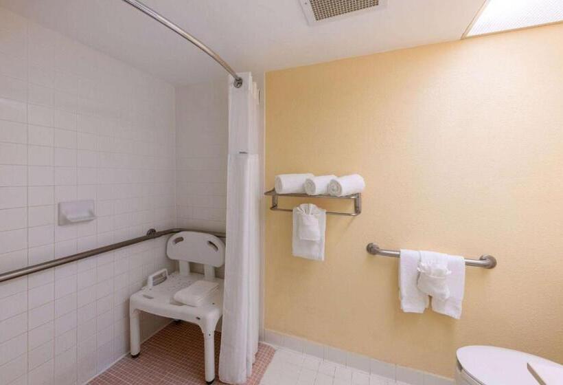 호텔 Ramada By Wyndham Kissimmee Gateway   Free Theme Park Shuttle