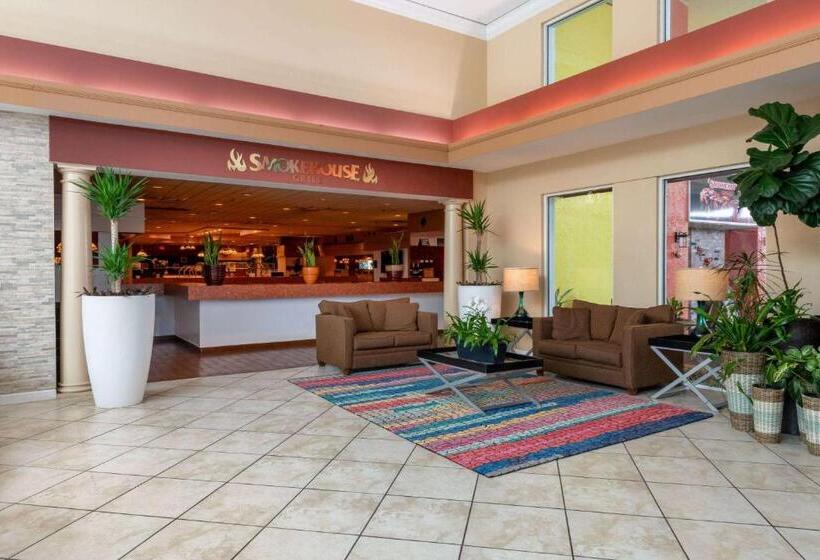 호텔 Ramada By Wyndham Kissimmee Gateway   Free Theme Park Shuttle