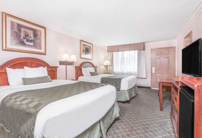 בית מלון כפרי Ramada By Wyndham Macon