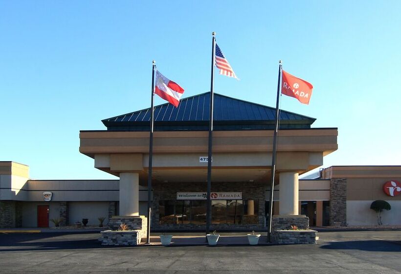 هتل Ramada By Wyndham Macon
