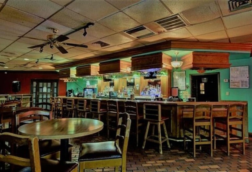 בית מלון כפרי Ramada By Wyndham Macon