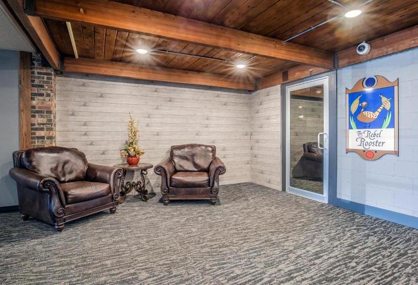 Ramada By Wyndham Mitchell Hotel & Conference Center