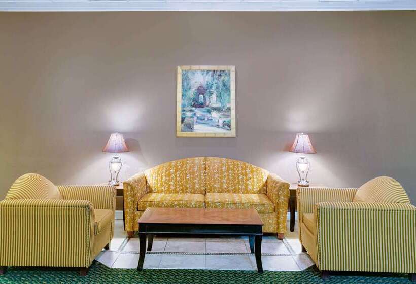 בית מלון כפרי Ramada By Wyndham Provo