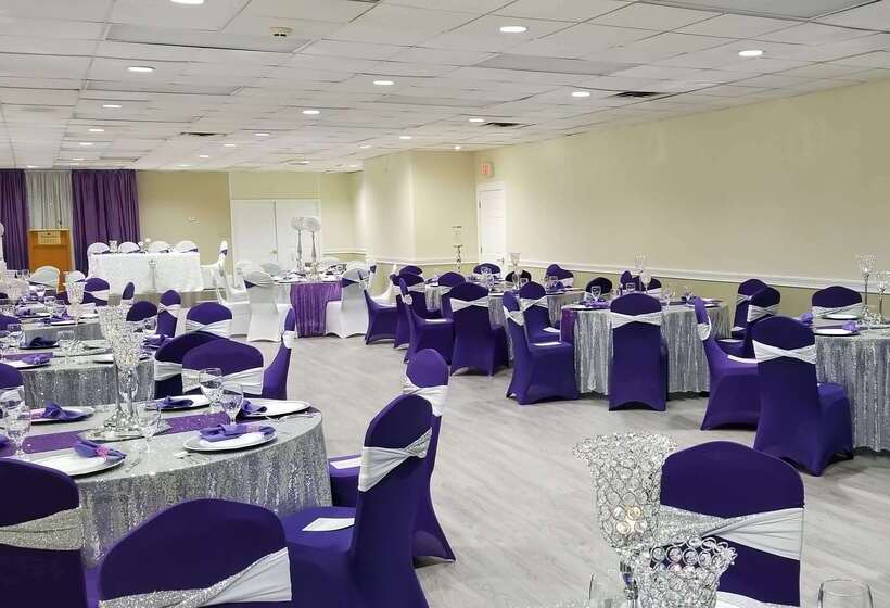 ホテル Ramada By Wyndham & Suites Warner Robins