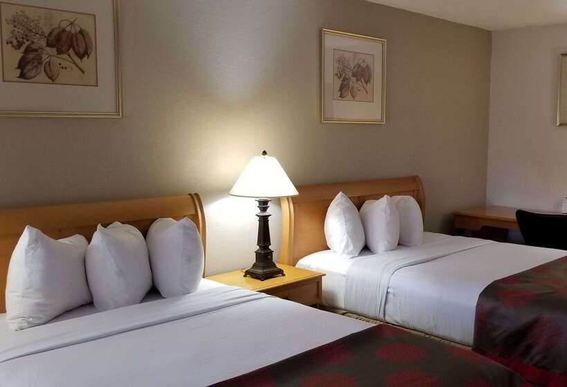 هتل Ramada By Wyndham & Suites Warner Robins