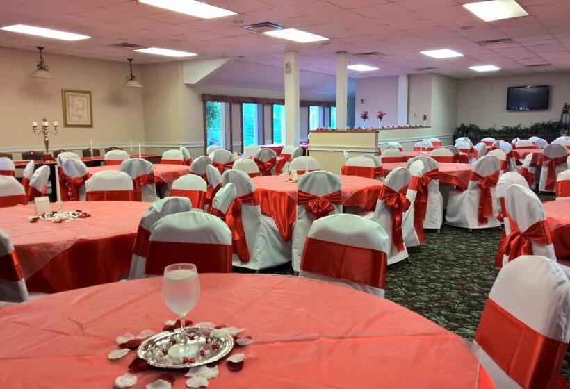 ホテル Ramada By Wyndham & Suites Warner Robins