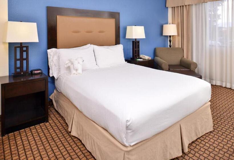 Ramada Plaza By Wyndham Sheridan Hotel & Convention Center