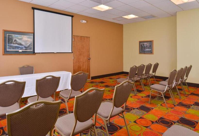 Ramada Plaza By Wyndham Sheridan Hotel & Convention Center