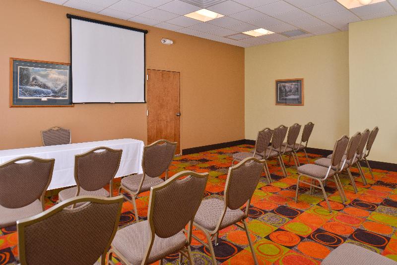 Ramada Plaza By Wyndham Sheridan Hotel & Convention Center