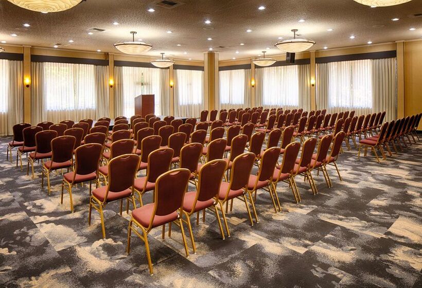 Red Lion Hotel Bellevue