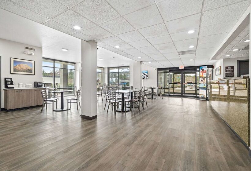 ホテル Red Lion Inn & Suites Deschutes River   Bend