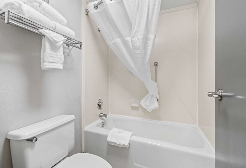 ホテル Red Lion Inn & Suites Deschutes River   Bend