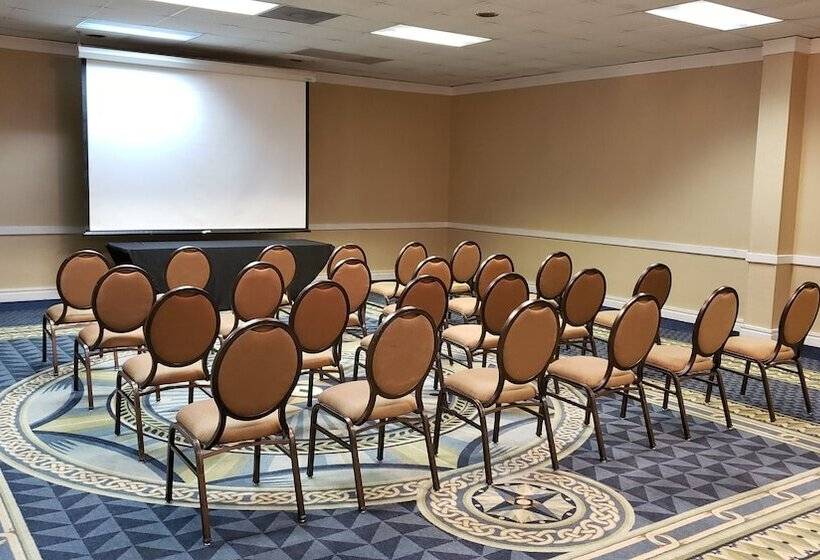 ホテル Red Roof Inn & Conference Center Mckinney