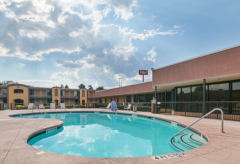 Отель Red Roof Inn Forsyth