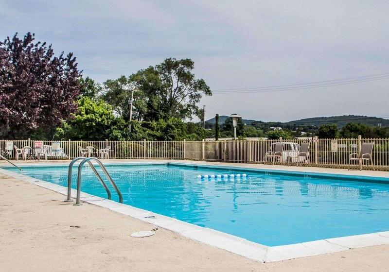 فندق Red Roof Inn Reading