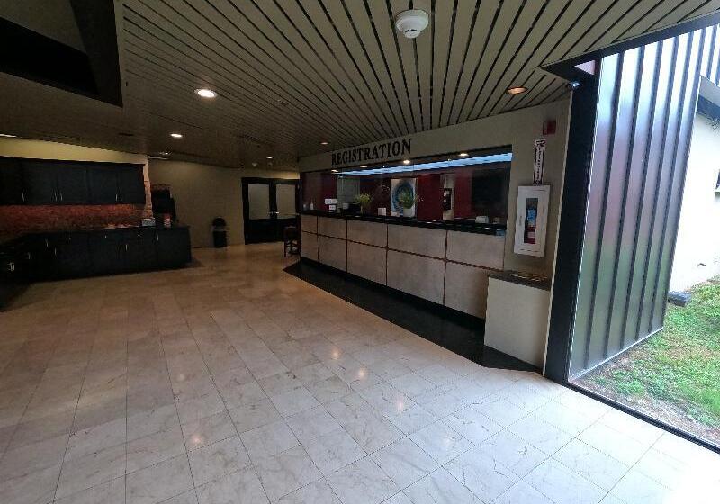 فندق Red Roof Inn Reading