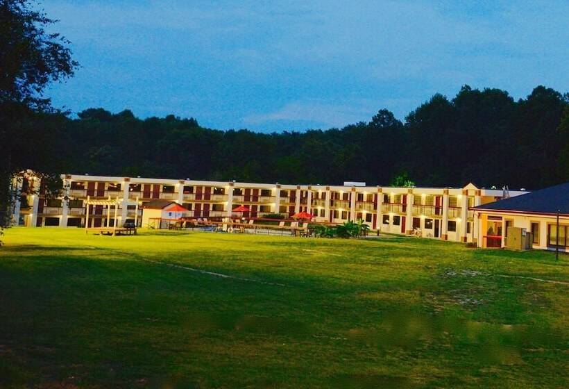 فندق Red Roof Inn & Suites Commerce  Athens