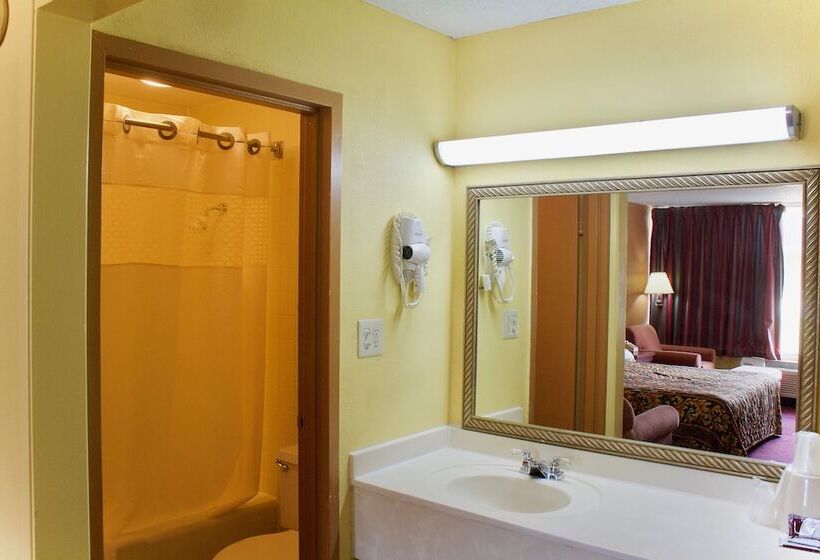 فندق Rodeway Inn