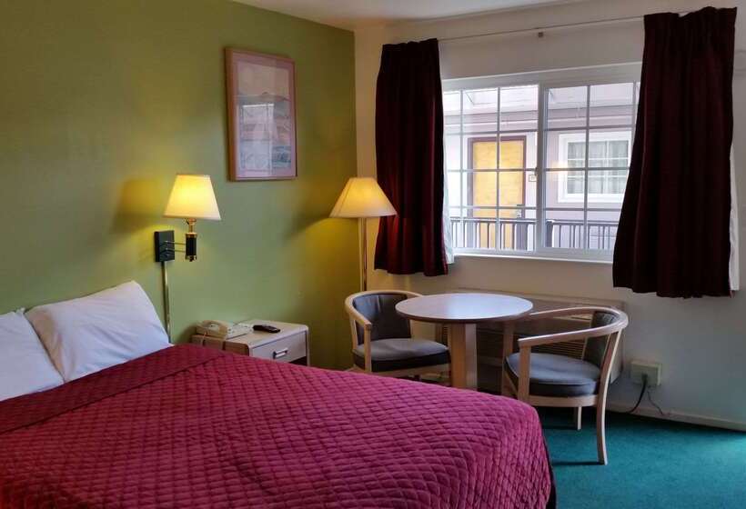 호텔 Rodeway Inn Civic Center