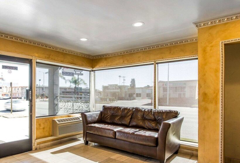 ホテル Rodeway Inn & Suites Pacific Coast Highway
