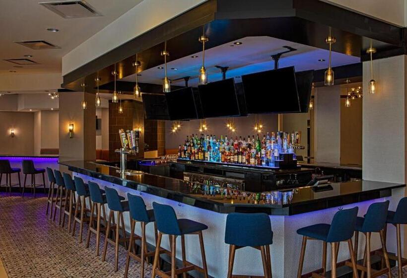 Отель Sheraton Edison