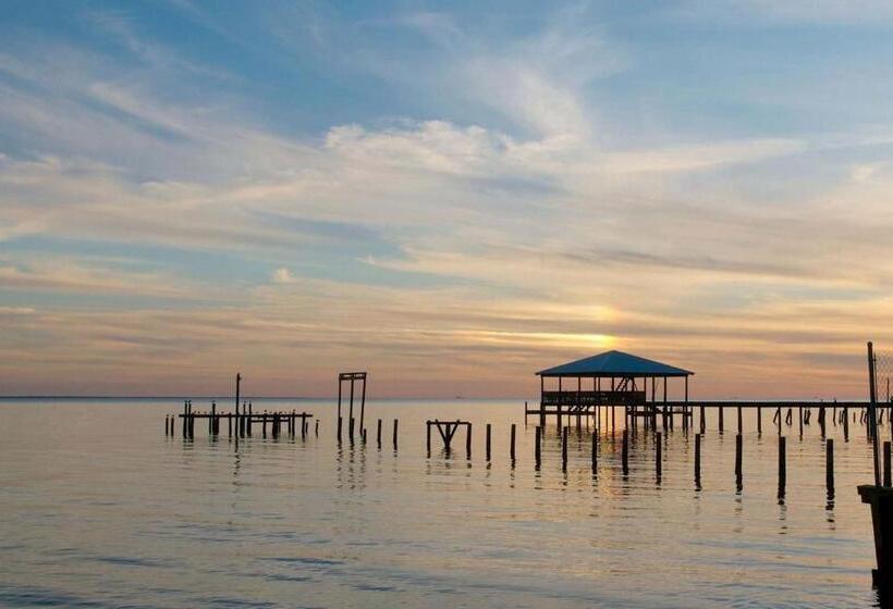 فندق Solomons Inn Resort & Marina