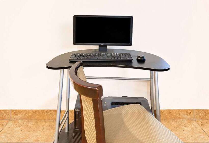 호텔 Super 8 By Wyndham Plainview