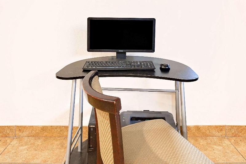 호텔 Super 8 By Wyndham Plainview