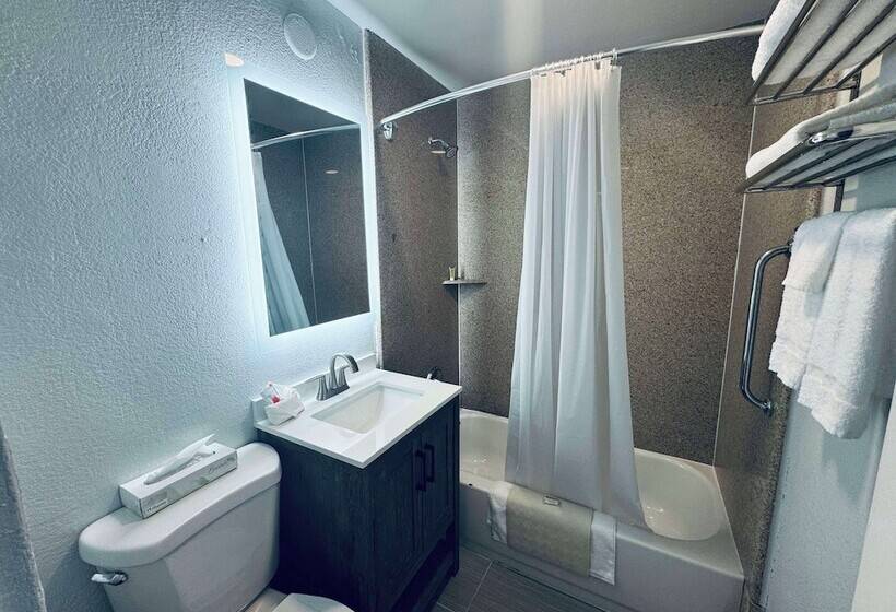 هتل Surestay By Best Western Fresno Central