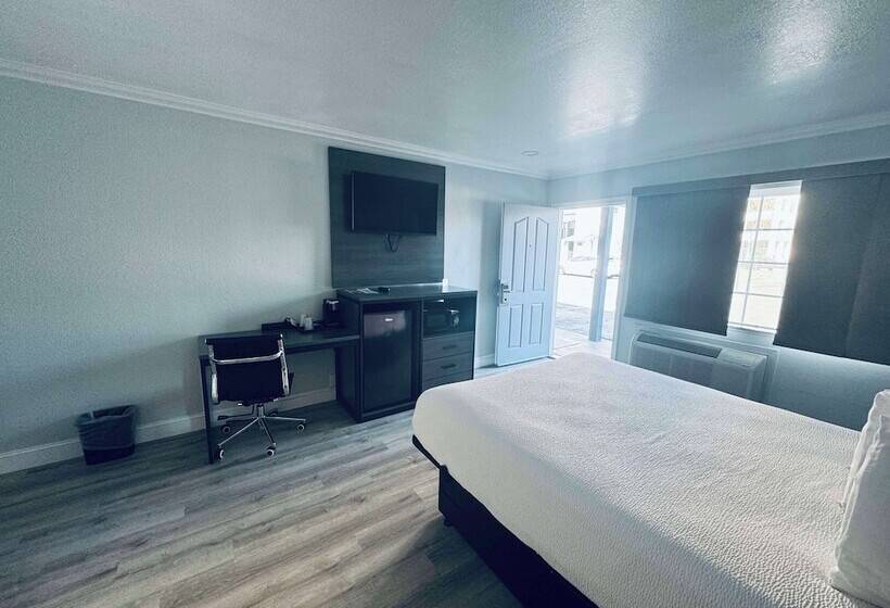 בית מלון כפרי Surestay By Best Western Fresno Central