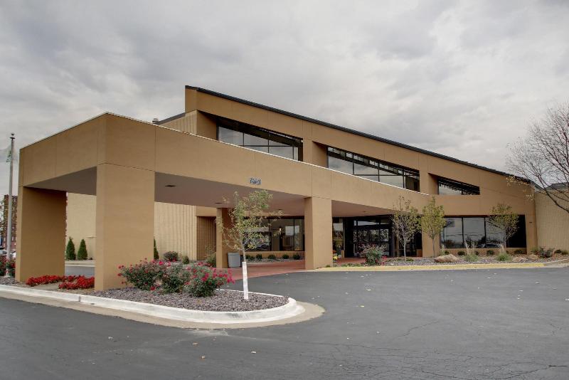 The Atrium Hotel On Third