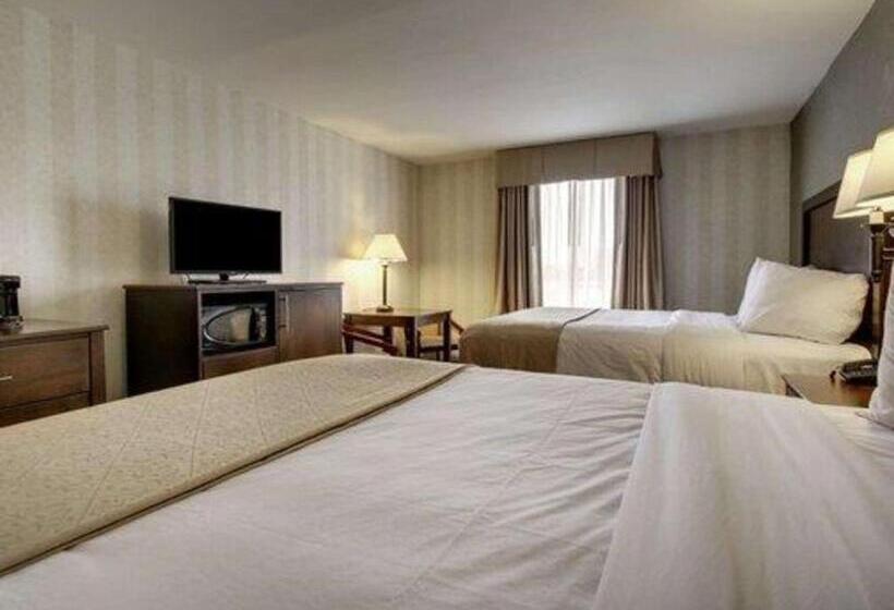 The Atrium Hotel On Third