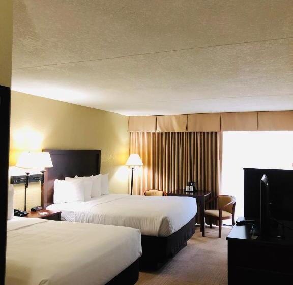 The Atrium Hotel On Third