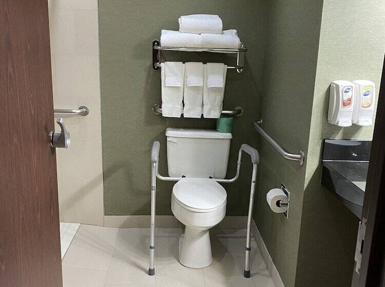 The Atrium Hotel On Third