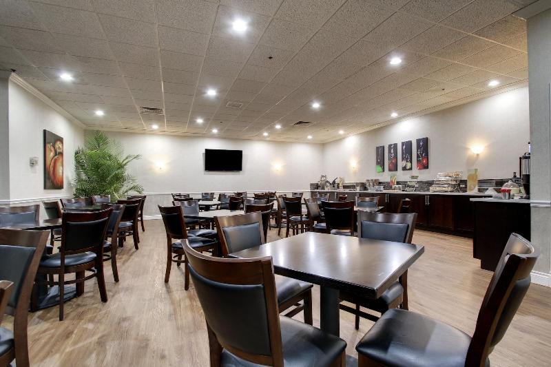 The Atrium Hotel On Third