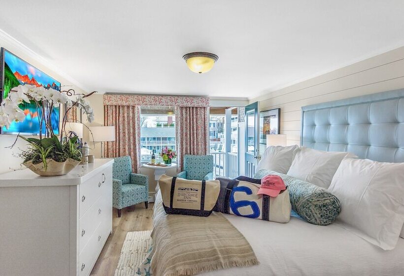Отель The Harborside Inn