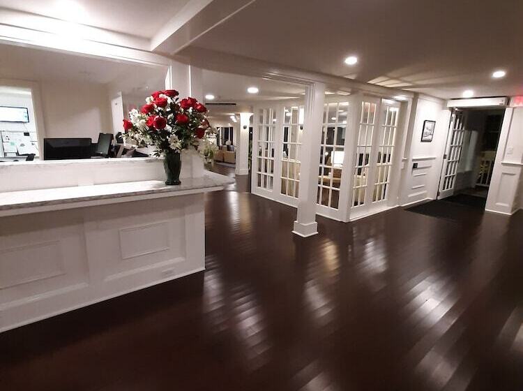 ホテル The Harborside Inn