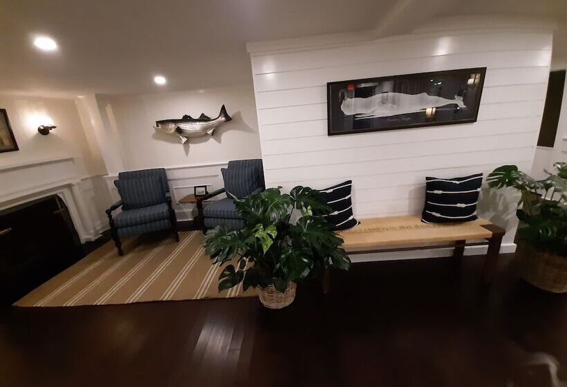 酒店 The Harborside Inn