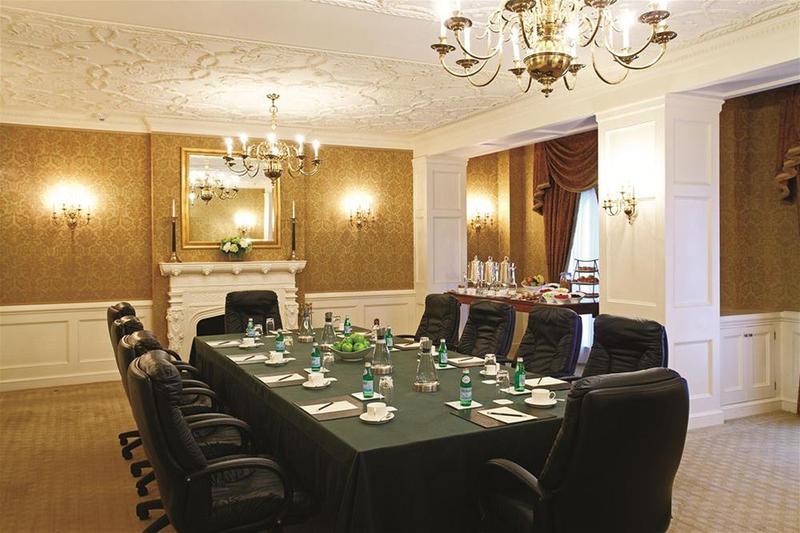 בית מלון כפרי The Hay  Adams