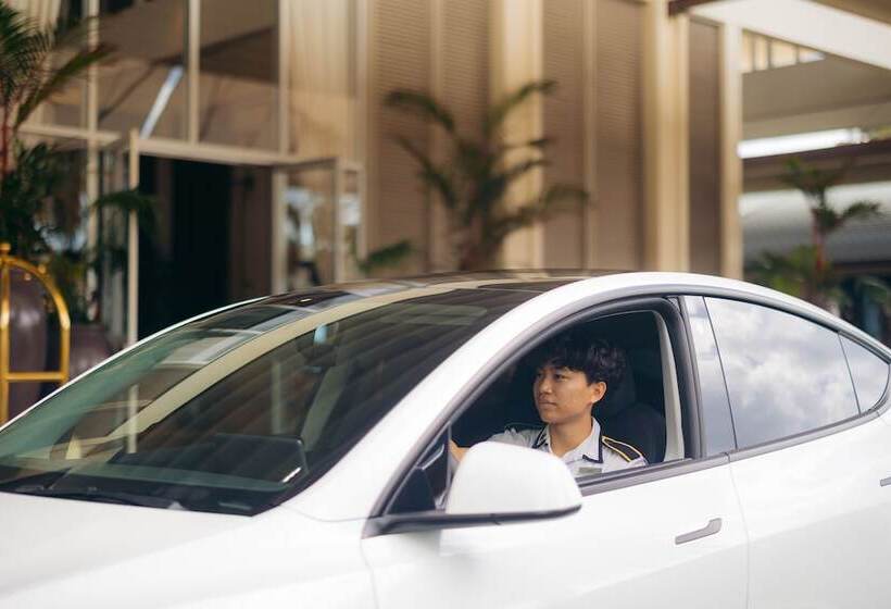 The Kahala Hotel And Resort