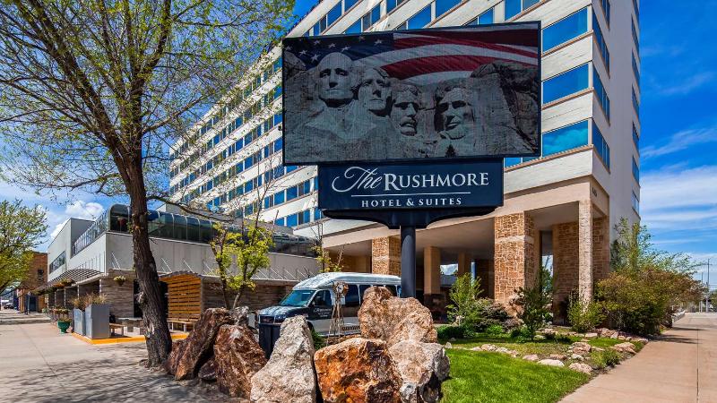 The Rushmore Hotel & Suites; Bw Premier Collection