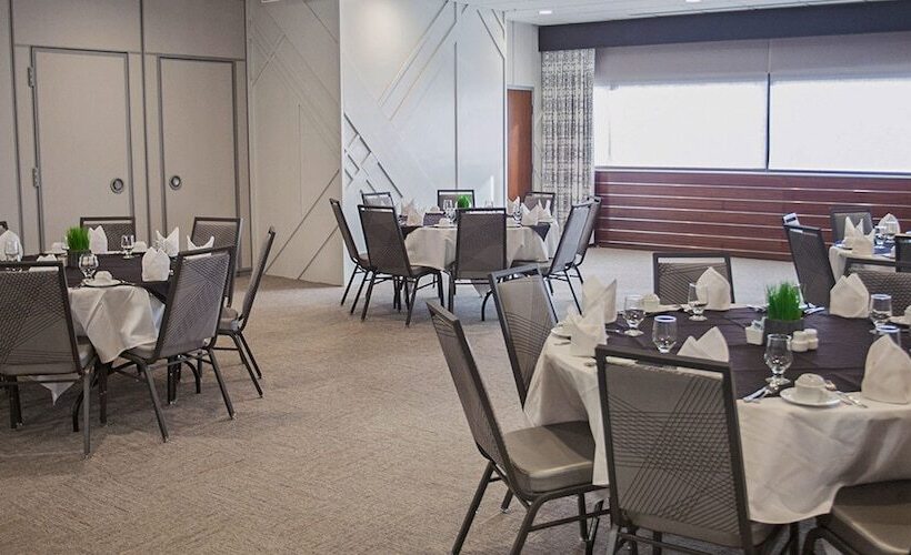 The Rushmore Hotel & Suites; Bw Premier Collection