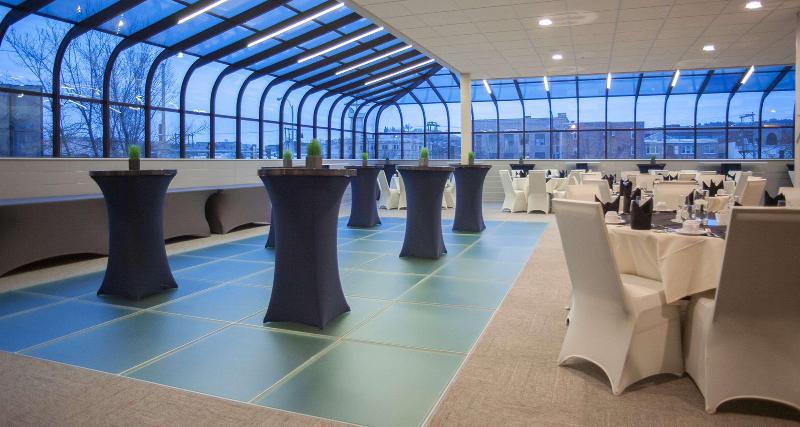 The Rushmore Hotel & Suites; Bw Premier Collection