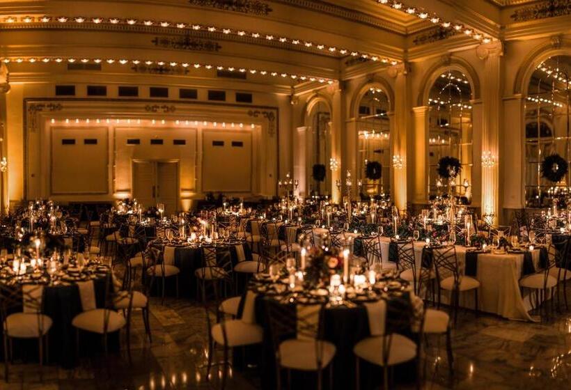هتل The Westin Great Southern Columbus