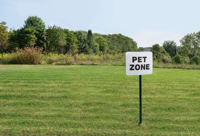 فندق Travelodge By Wyndham Zanesville