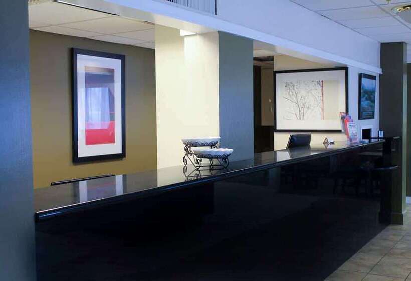 בית מלון כפרי Travelodge By Wyndham Zanesville