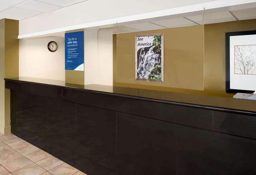 فندق Travelodge By Wyndham Zanesville