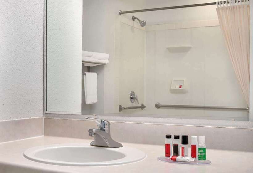 فندق Travelodge By Wyndham Zanesville